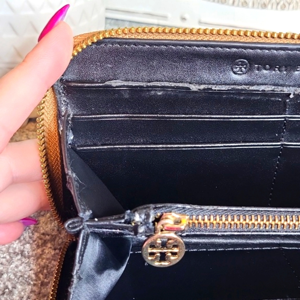 Tory Burch Caramel Patent Leather  Zip Around Wallet - Picture 12 of 16